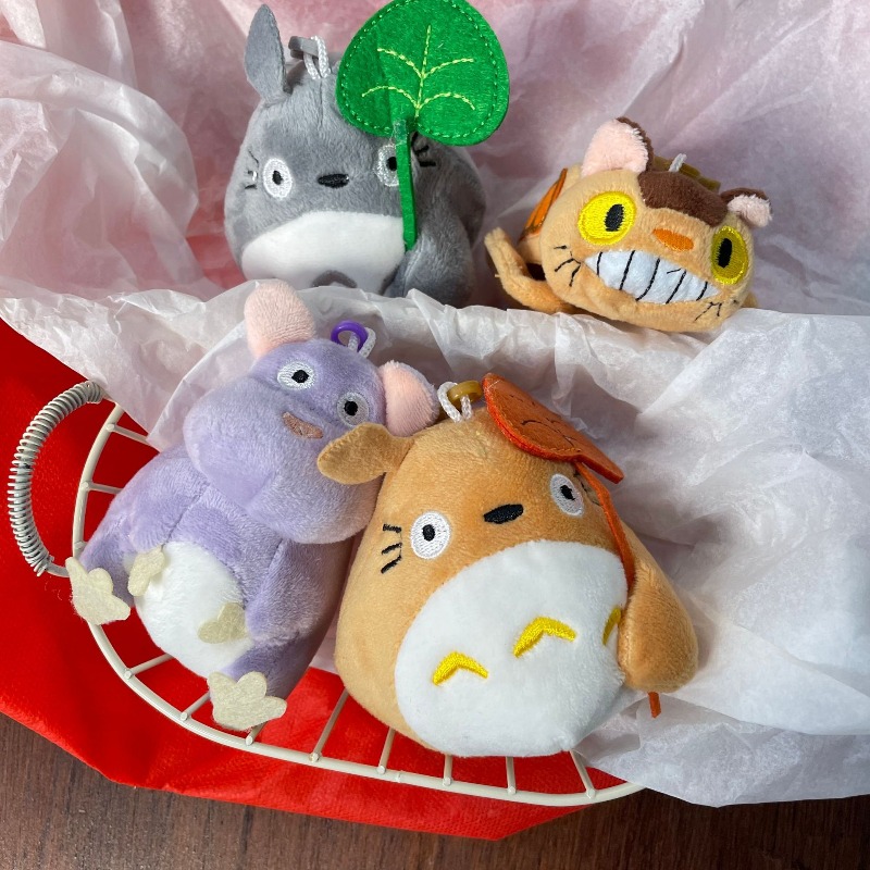 Interior Design Mockup - Gantungan Boneka Kartun Lucu untuk Tas